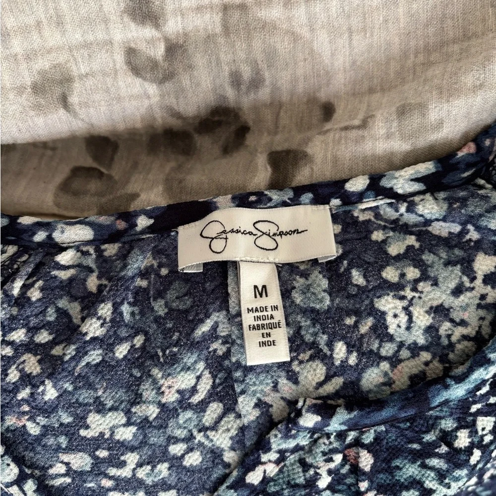 Jessica Simpson Floral Blue and White Blouse - Picture 2 of 3